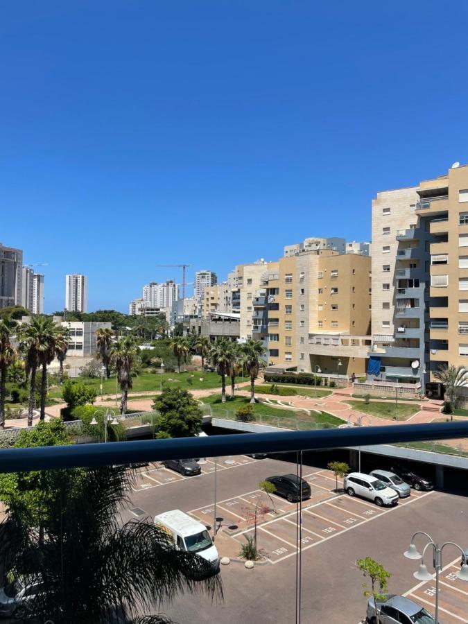 Ashdod City Center 2-Rooms Apartment, 15Min Walk To The Beach Екстер'єр фото