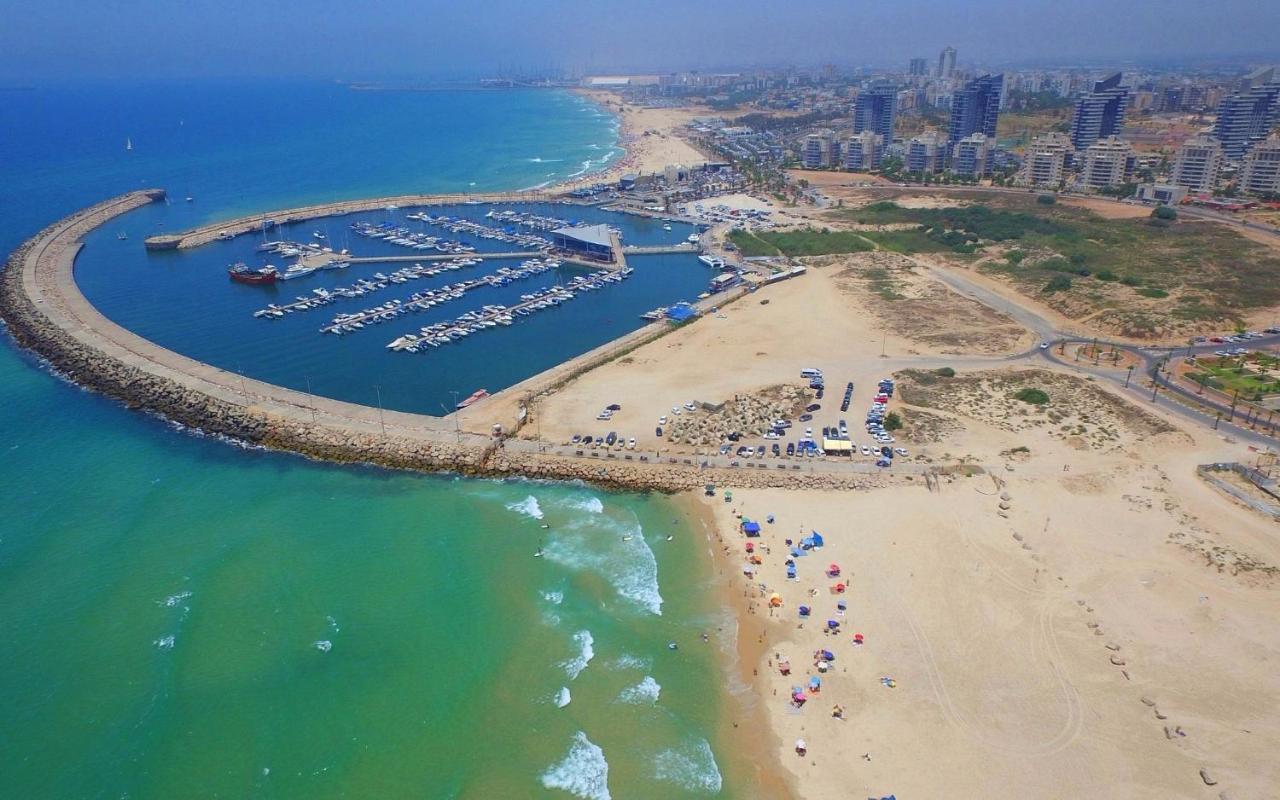 Ashdod City Center 2-Rooms Apartment, 15Min Walk To The Beach Екстер'єр фото