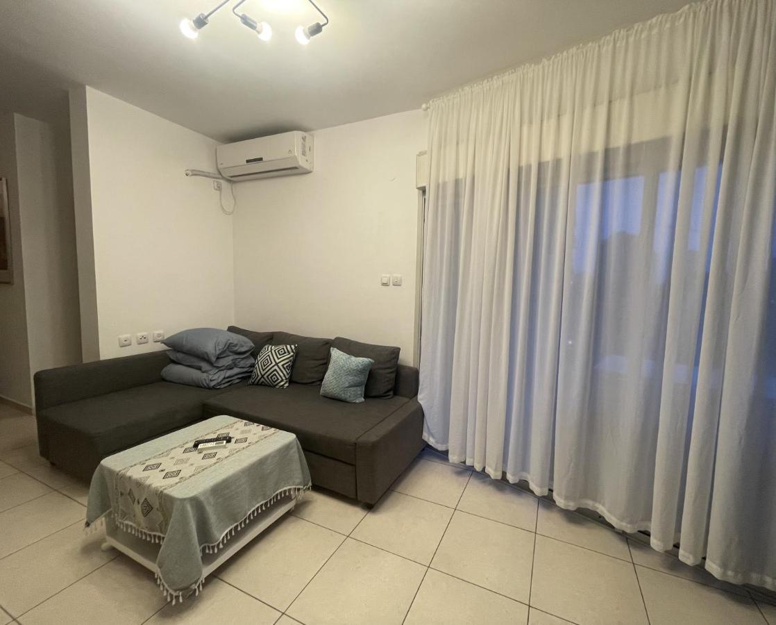 Ashdod City Center 2-Rooms Apartment, 15Min Walk To The Beach Екстер'єр фото